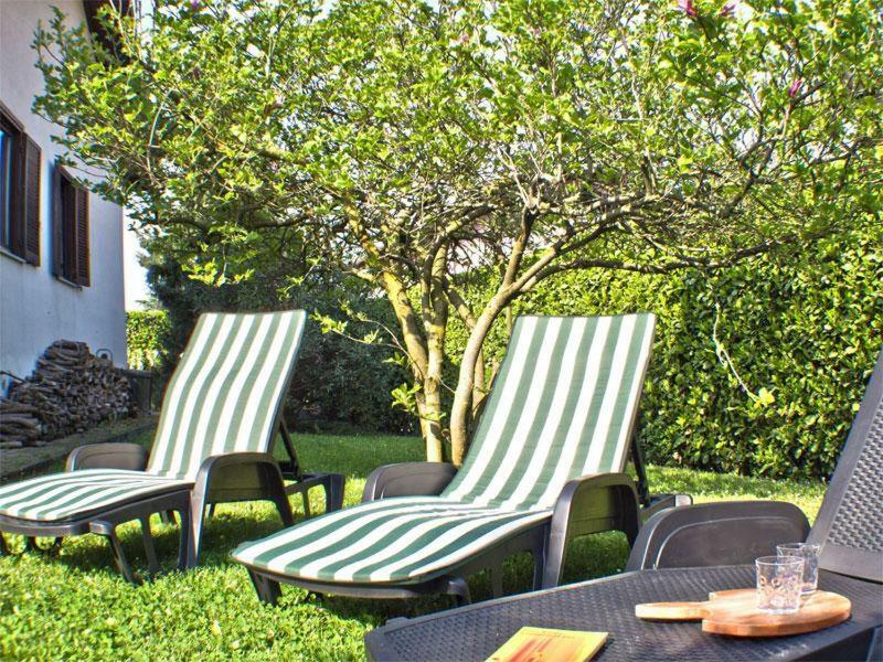 Villa Iris -Pet Friendly Stay - Garden - Private Parking- Bike Friendly Holiday House Colico Buitenkant foto