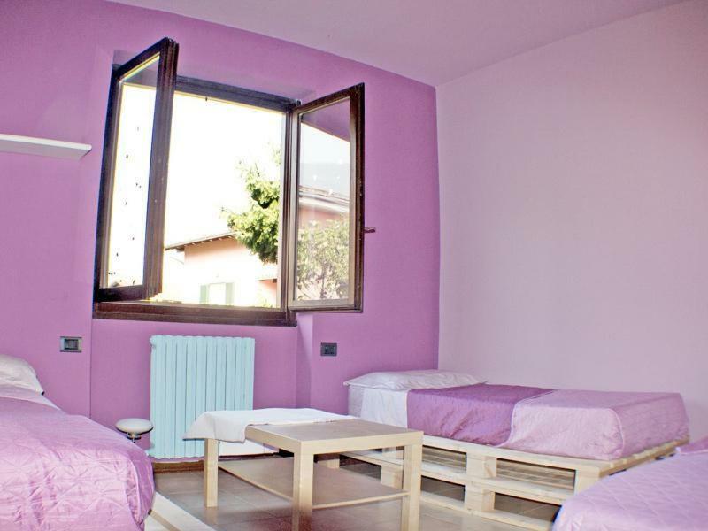 Villa Iris -Pet Friendly Stay - Garden - Private Parking- Bike Friendly Holiday House Colico Buitenkant foto